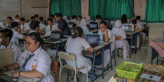 Pembukaan Belajar di Sekolah Tergantung Gugus Tugas Covid-19