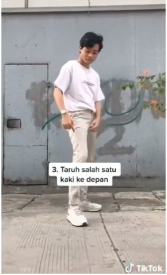 tips agar terlihat tinggi saat difoto