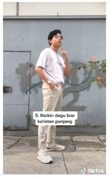 tips agar terlihat tinggi saat difoto