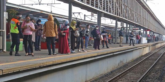 Penumpang KRL hingga Siang Tadi Naik 12 Persen Dibanding Pekan Lalu