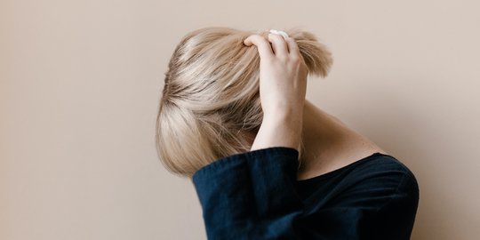 7 Tips Bleaching Rambut Sendiri di Rumah dengan Aman