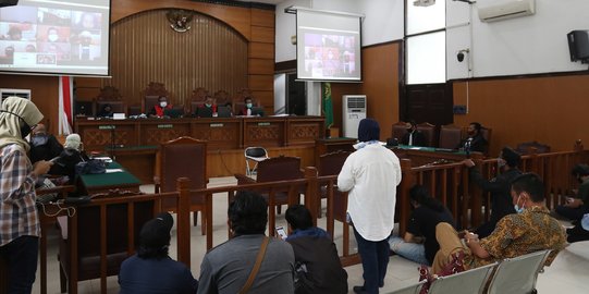 Terdakwa Pembunuhan Suami dan Anak, Aulia Kesuma Divonis Mati