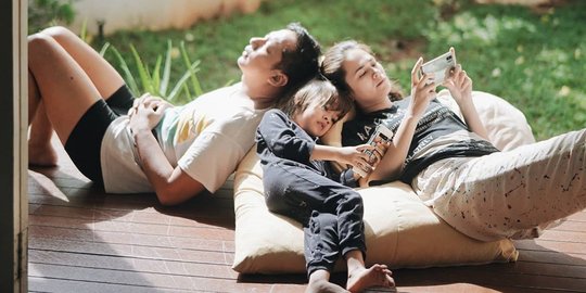 Berkonsep Minimalis Modern, Intip 7 Potret Rumah Ringgo Agus dan Sabai Morscheck