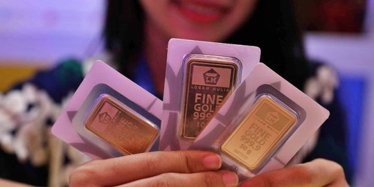 Turun Lagi, Harga Emas Dibanderol Rp895.000 per Gram