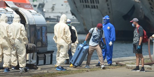 Ratusan WNI ABK Kapal MV Eurodam Tiba di Tanjung Priok