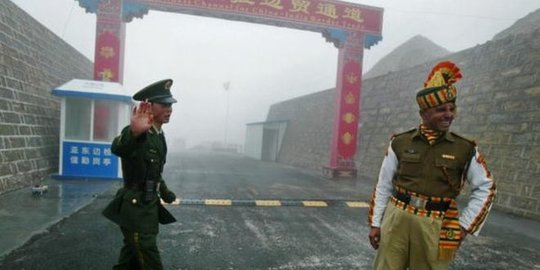 nuklir rev1