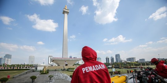 Selama PSBB Transisi, Mobil Wisata Monas Berhenti Beroperasi | Merdeka.com