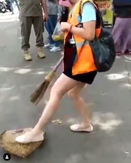 wanita langgar psbb