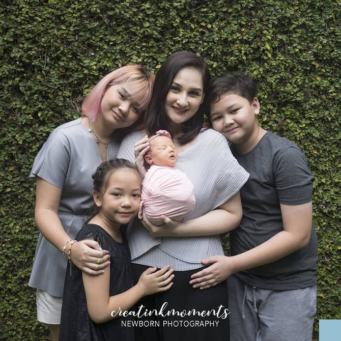 kelahiran anak keempat mona ratuliu