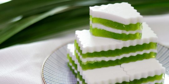 Resep Puding Lapis Susu Pandan Simpel