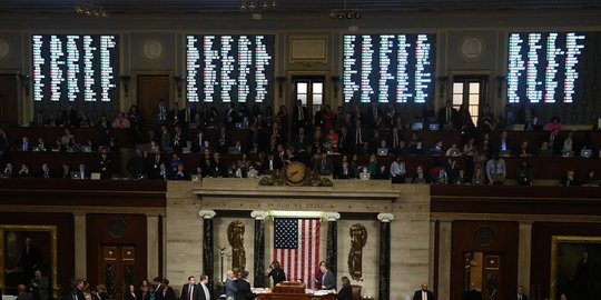 memakzulkan trump karena berfokus kasus ukraina