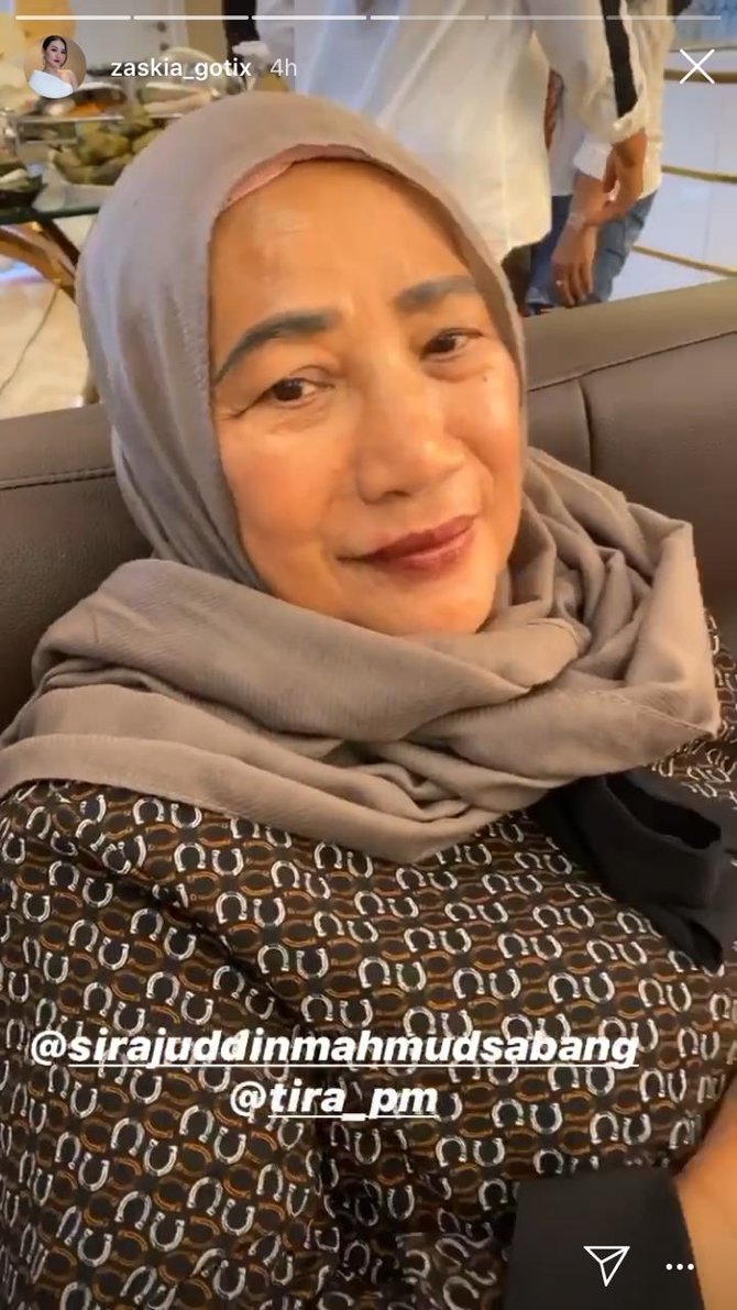 setelah menikah ini 5 momen pertemuan pertama kalinya zaskia gotik dengan ibu mertua