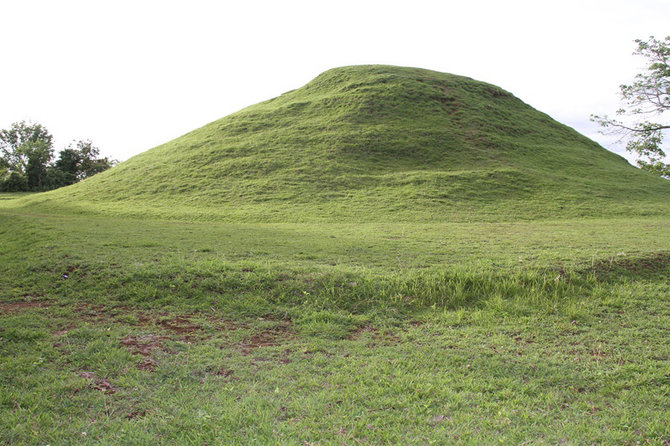 candi abang