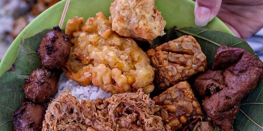 3 Fakta Nasi Jamblang, Kuliner Khas Cirebon yang Diandalkan di Masa Kerja Paksa