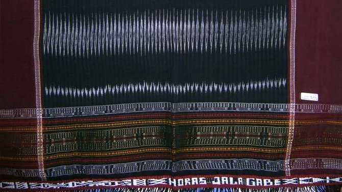 mengenal ulos bintang maratur kain khas batak yang banyak dipakai di acara adat