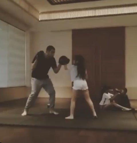 olahraga anak nia ramadhani dan ardi bakrie