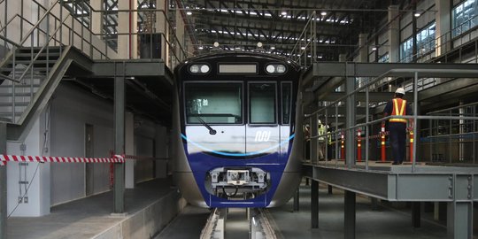 Penumpang MRT Diprediksi Naik 30 Persen di Masa Transisi New Normal