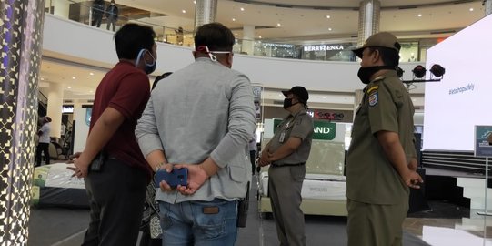 Baru Buka 1 Hari dan Gelar 'Akustikan', Mal di Depok Didatangi Petugas Satpol PP