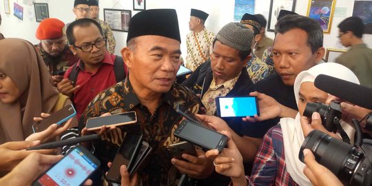 Lapor Jokowi, Menko Muhadjir Beberkan Konsekuensi Jika Daerah Longgarkan PSBB