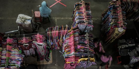 Pasar Kebayoran Lama Buka Kembali dengan Protokol Kesehatan