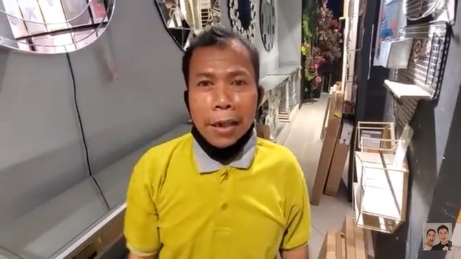 baim belikan furnitur untuk rumah pak slamet