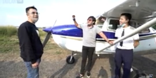 Andre Taulany ke Raffi Ahmad: Gue Udah Kelar Main Mobil, Sekarang Mainannya Pesawat