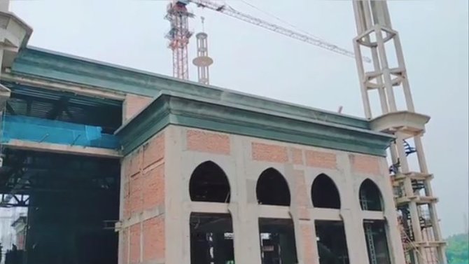 ini potret masjid yang dibangun erick thohir