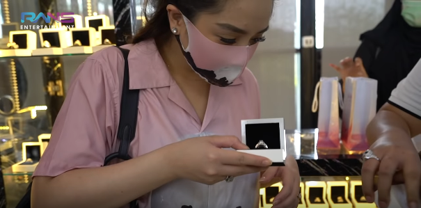 cincin berlian nagita slavina dan raffi ahmad