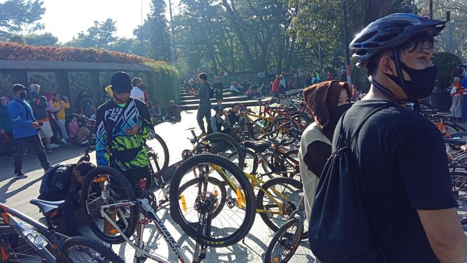 ilustrasi olahraga bersepeda