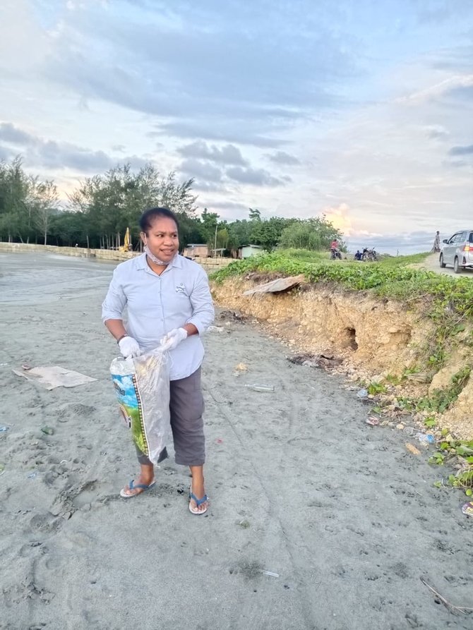 yohana baransano penyayang bumi dari tanah papua