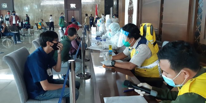 Rentan Terpapar Covid-19, 1.000 Petugas Kedatangan Bandara Soetta di Tes PCR