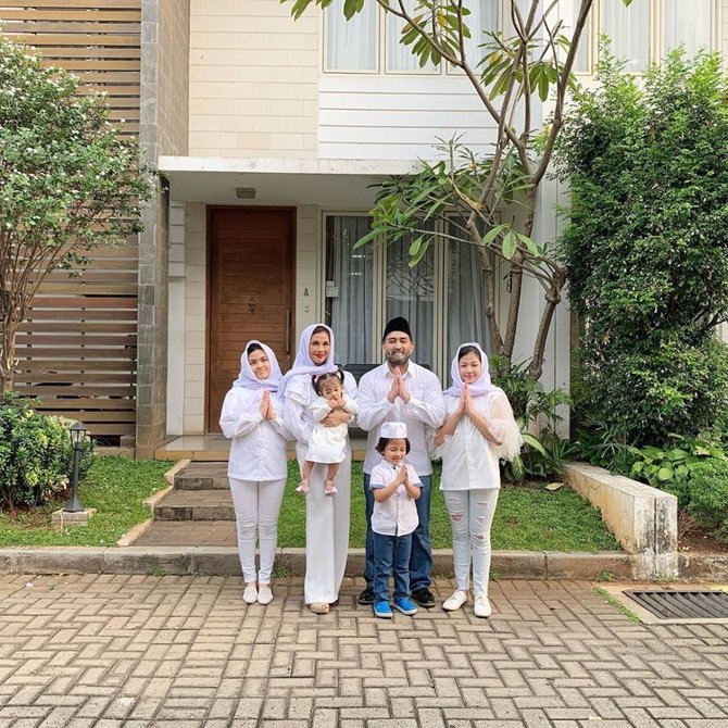 rumah nadia mulya