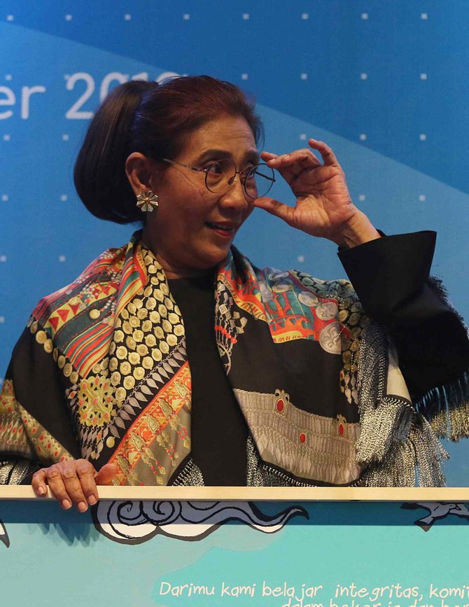 tangis susi pudjiastuti saat berpisah di kementerian kkp