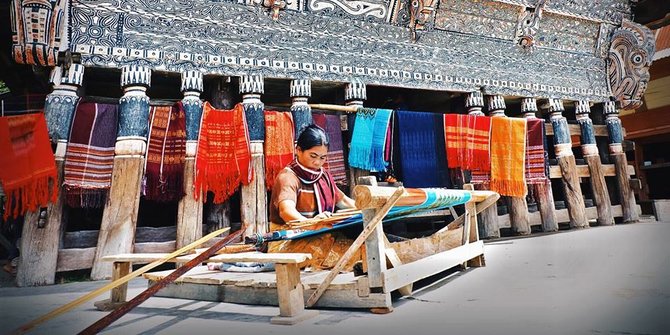 Mengenal Ulos Mangiring, Lambang Kesuburan Suku Batak Halaman 3 ...