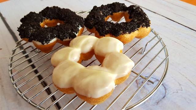 ilustrasi donat mochi