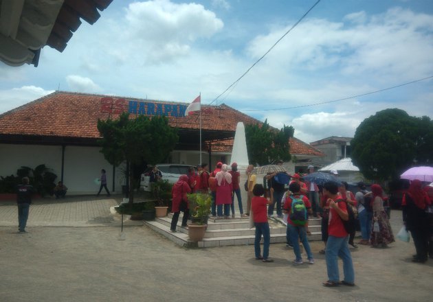 belanda depok