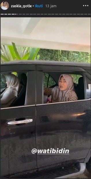 zaskia dan ibu mertua