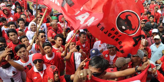 Protes Pembakaran Bendera, PDIP Jaktim Long March ke Polres Jaktim