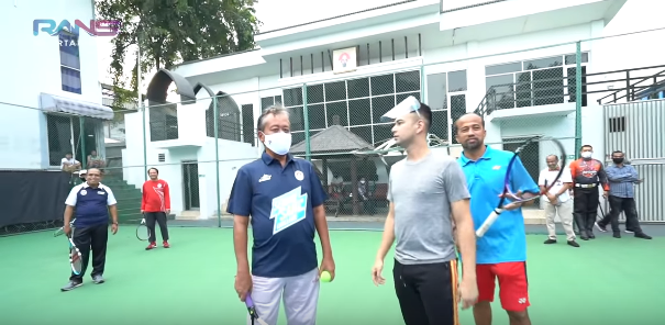 raffi ahmad main tenis bersama menteri zainudin amali