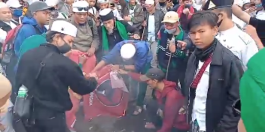 bendera dibakar, tjahjo kumolo minta semua pengurus pdip datangi kantor polisi