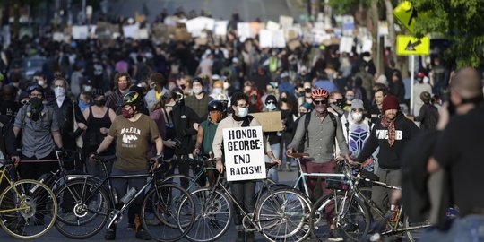 Peneliti: Demo Black Lives Matter Bukan Penyebab Lonjakan Kasus Covid-19 di AS