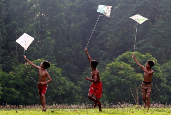 10 macam permainan tradisional bisa jadi nostalgia masa kecil