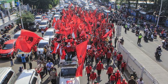 korlap demo tolak ruu hip: pembakaran bendera pdip itu kecelakaan