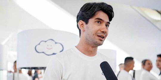 Selain Reza Rahadian, 7 Artis Ini Pernah Jadi Sutradara