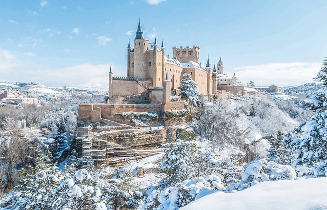 alcazar de segovia