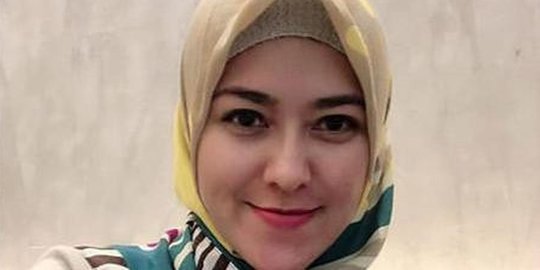 6 Potret Terbaru Ade Bunga Niari Mantan Istri Andika Mahesa, Kini Berjilbab