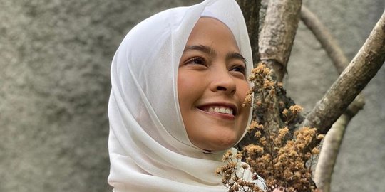 Siap Hadapi New Normal, Ini 5 Potret Baju Anti Virus ala Tantri Kotak