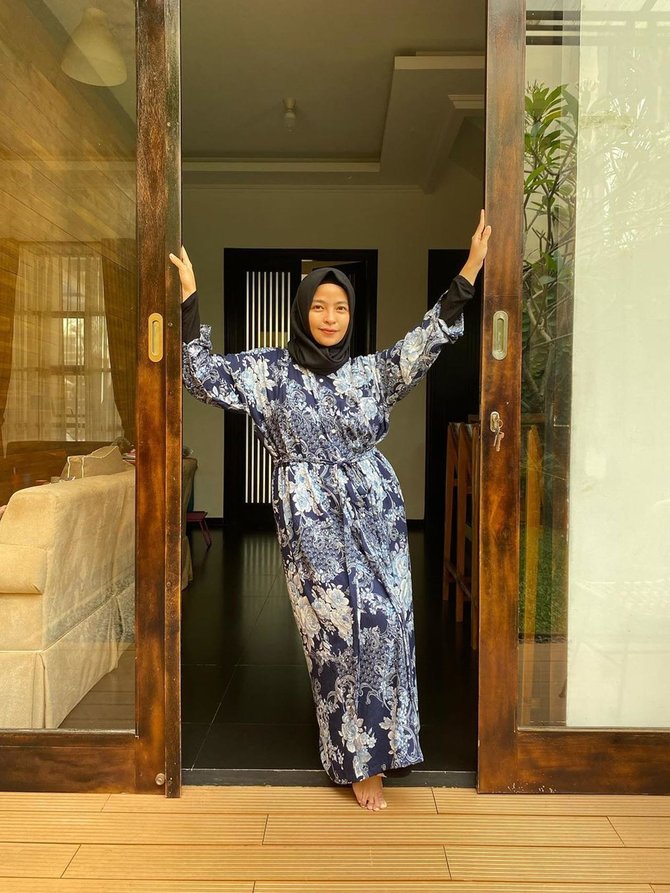 busana tantri kotak