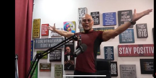 Reaksi Deddy Corbuzier Rumahnya Disebut Kecil oleh Netizen, Sampaikan Pesan Menohok