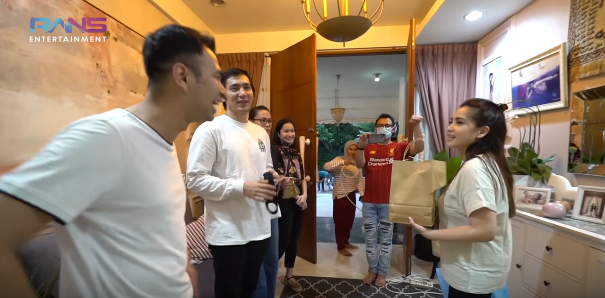 momen nagita slavina salah tingkah ketemu abimana